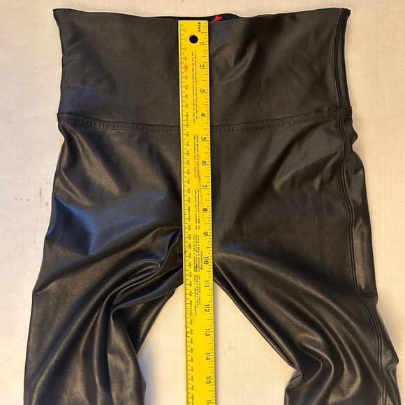 Spanx Faux leather black compression tummy shaping pants women’s Sz-S. W17 - Picture 7 of 9